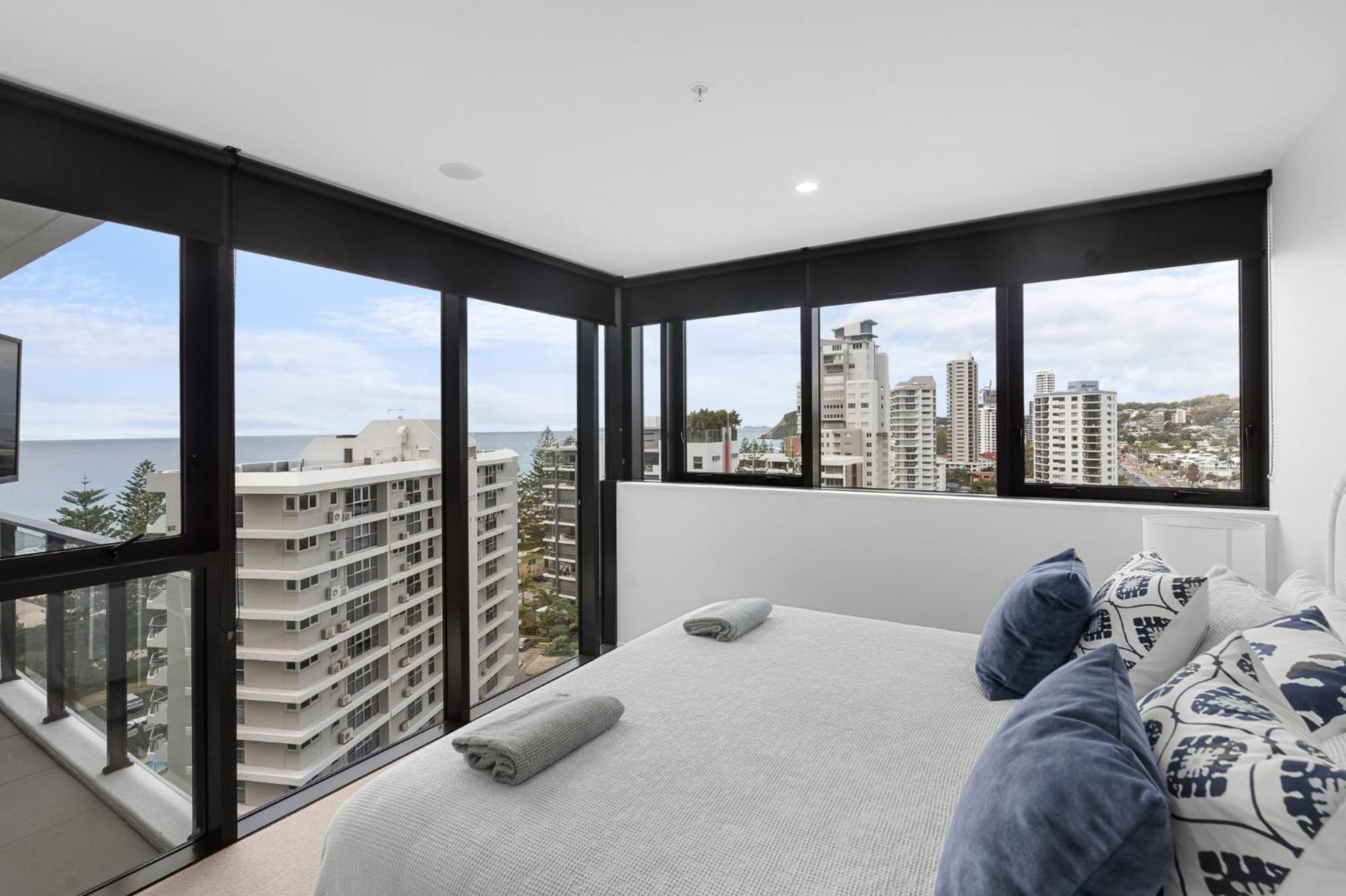 Immaculate Burleigh At Sandbar Burleigh Heads Apartment