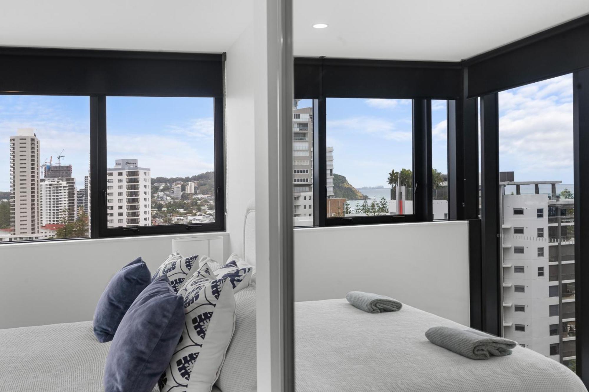 Immaculate Burleigh At Sandbar Burleigh Heads *
